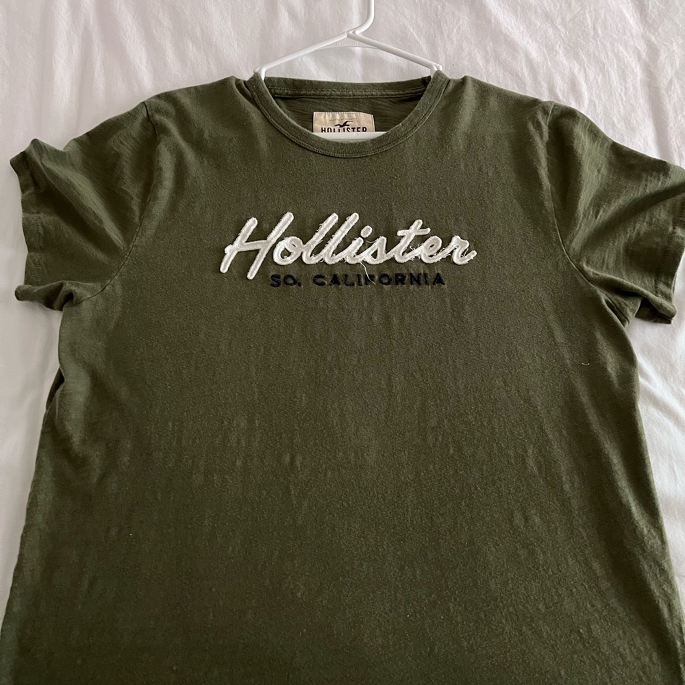 Hollister T-Shirt